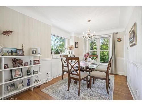 17 Tally Ho Drive, Dundas, ON - Indoor Photo Showing Dining Room