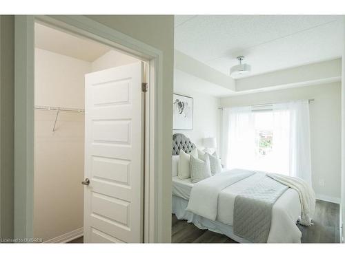 508-610 Farmstead Drive, Milton, ON - Indoor Photo Showing Bedroom