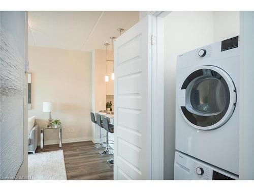 508-610 Farmstead Drive, Milton, ON - Indoor Photo Showing Laundry Room