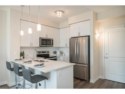 508-610 Farmstead Drive, Milton, ON - Indoor Photo Showing Kitchen With Stainless Steel Kitchen With Upgraded Kitchen