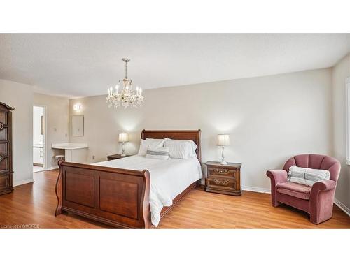 524 Chillingham Crescent, Oakville, ON - Indoor Photo Showing Bedroom