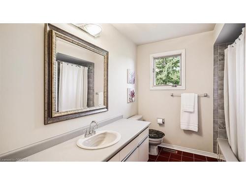 524 Chillingham Crescent, Oakville, ON - Indoor Photo Showing Bathroom