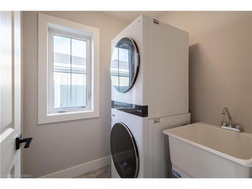 121 Black Willow Crescent, The Blue Mountains, ON - Indoor Photo Showing Laundry Room