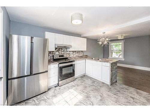 140 Gage Avenue N, Hamilton, ON - Indoor Photo Showing Kitchen