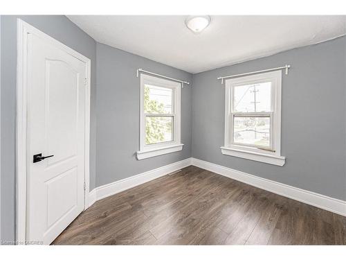 140 Gage Avenue N, Hamilton, ON - Indoor Photo Showing Other Room