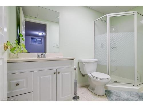 145-2025 Meadowgate Boulevard, London, ON - Indoor Photo Showing Bathroom