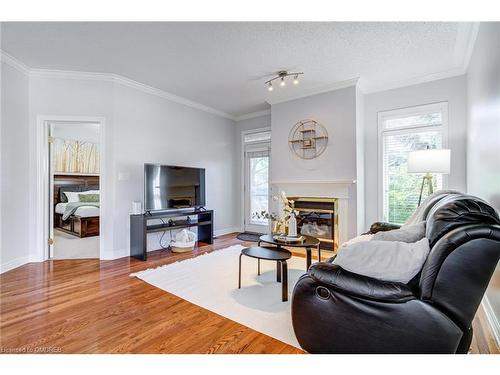 145-2025 Meadowgate Boulevard, London, ON - Indoor Photo Showing Living Room With Fireplace