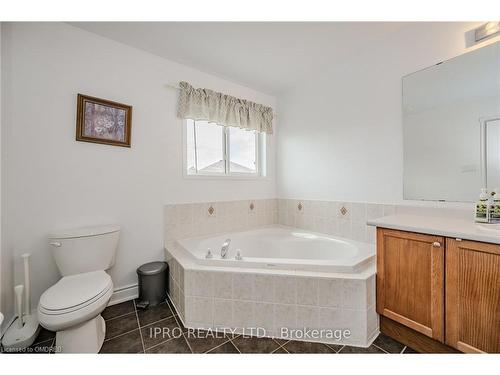 13 Legend Lane, Brampton, ON - Indoor Photo Showing Bathroom