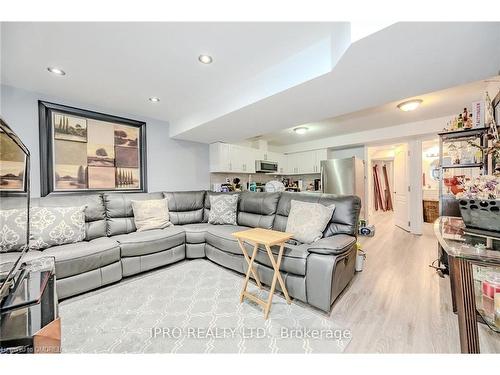 13 Legend Lane, Brampton, ON - Indoor Photo Showing Living Room