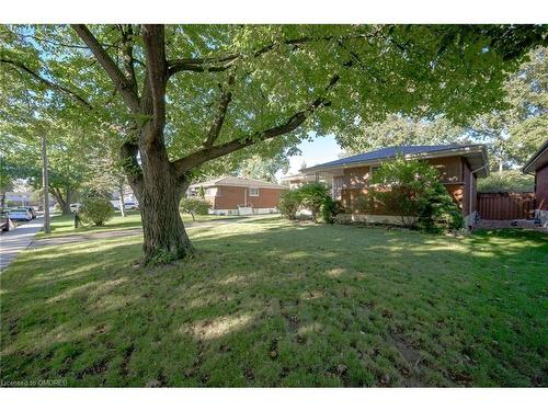 26 Carousel Avenue, Hamilton, ON - Outdoor