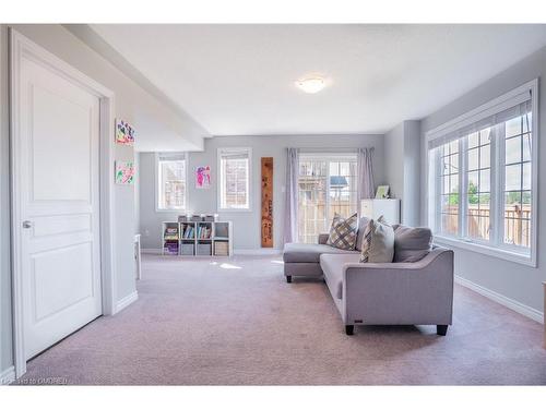 27 Savage Drive, Waterdown, ON - Indoor Photo Showing Living Room