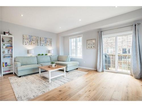 27 Savage Drive, Waterdown, ON - Indoor Photo Showing Living Room