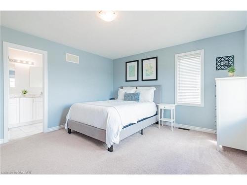 27 Savage Drive, Waterdown, ON - Indoor Photo Showing Bedroom