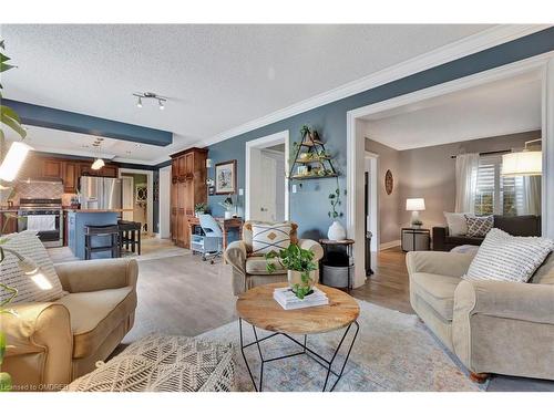 1 Woodspring Court, Flamborough, ON - Indoor Photo Showing Living Room