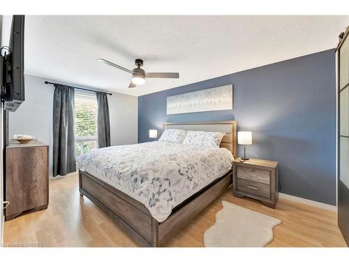 41-17 Quail Drive, Hamilton, ON - Indoor Photo Showing Bedroom