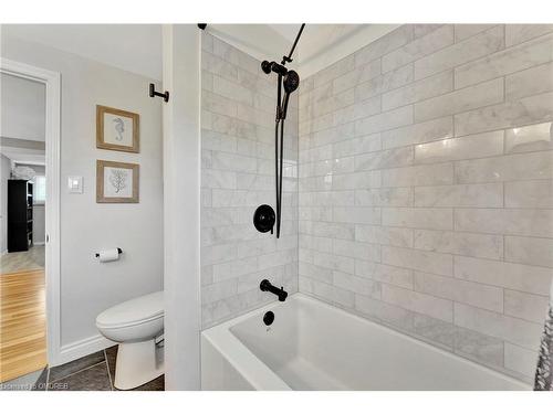 41-17 Quail Drive, Hamilton, ON - Indoor Photo Showing Bathroom