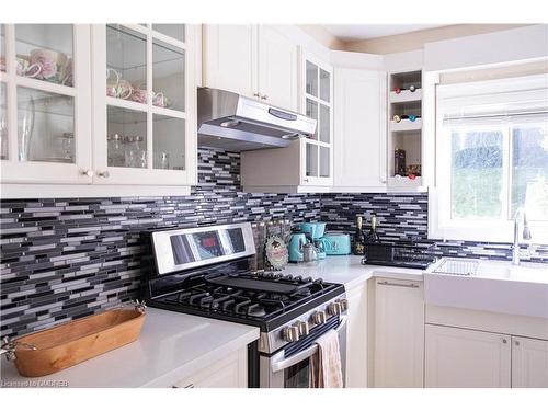 10 Anne Court, Grimsby, ON - Indoor Photo Showing Kitchen