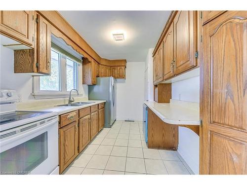 2 Lakeview Avenue, St. Catharines, ON - Indoor Photo Showing Kitchen With Double Sink