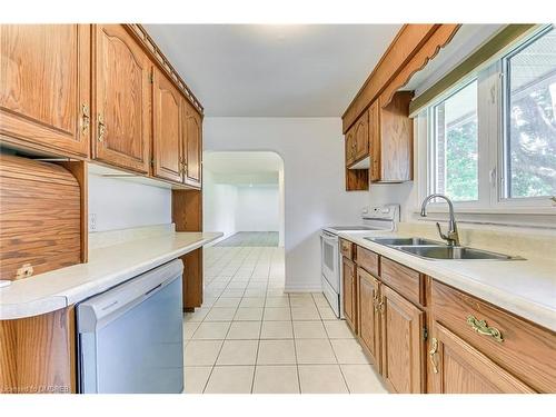 2 Lakeview Avenue, St. Catharines, ON - Indoor Photo Showing Kitchen With Double Sink