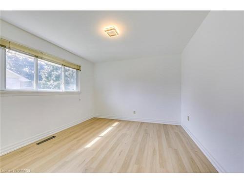 2 Lakeview Avenue, St. Catharines, ON - Indoor Photo Showing Other Room