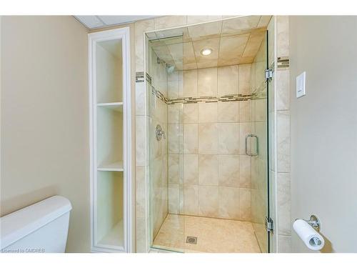 2 Lakeview Avenue, St. Catharines, ON - Indoor Photo Showing Bathroom