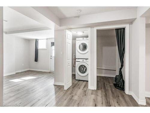 Lower-271 Carson Drive, Hamilton, ON - Indoor Photo Showing Laundry Room