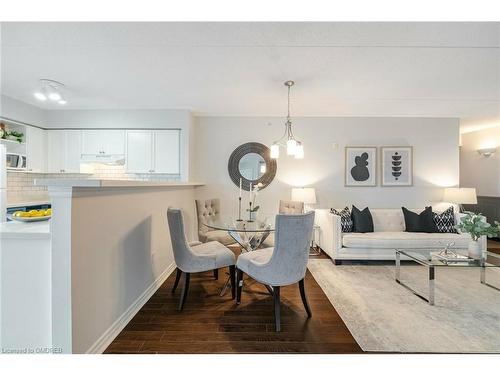 201-1491 Maple Avenue, Milton, ON - Indoor Photo Showing Living Room