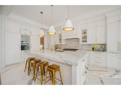 3100 Daniel Way, Oakville, ON - Indoor Photo Showing Kitchen With Upgraded Kitchen