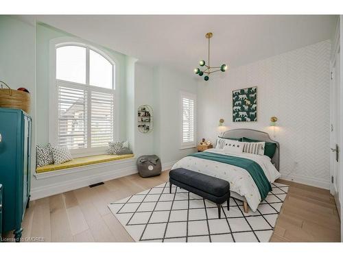 3100 Daniel Way, Oakville, ON - Indoor Photo Showing Bedroom