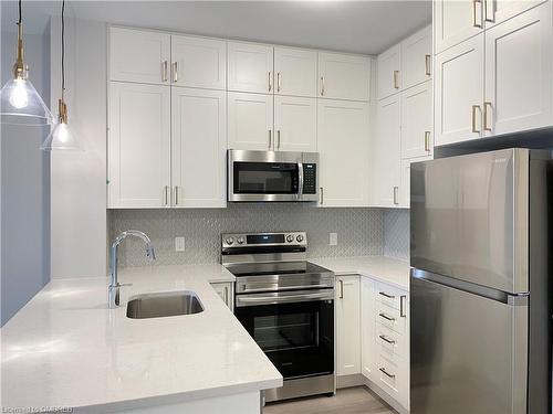 517-470 Gordon Krantz Avenue, Milton, ON - Indoor Photo Showing Kitchen With Stainless Steel Kitchen With Upgraded Kitchen