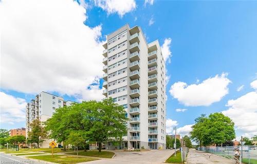 204-2345 Confederation Parkway, Mississauga, ON - Outdoor With Facade