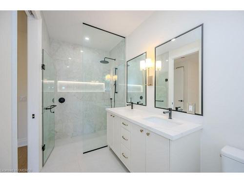 152 Chisholm Street, Oakville, ON - Indoor Photo Showing Bathroom