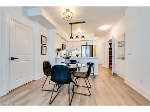 1110-58 Marine Parade Drive, Toronto, ON - Indoor Photo Showing Dining Room