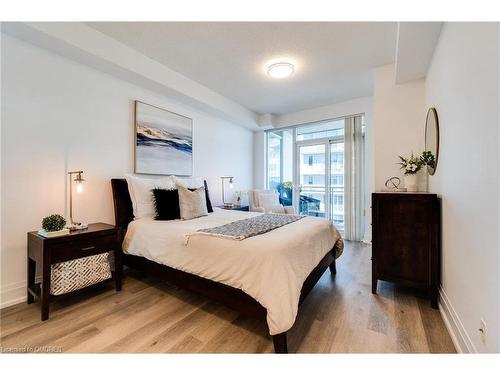 1110-58 Marine Parade Drive, Toronto, ON - Indoor Photo Showing Bedroom