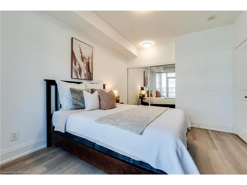 1110-58 Marine Parade Drive, Toronto, ON - Indoor Photo Showing Bedroom