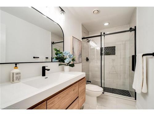 1110-58 Marine Parade Drive, Toronto, ON - Indoor Photo Showing Bathroom