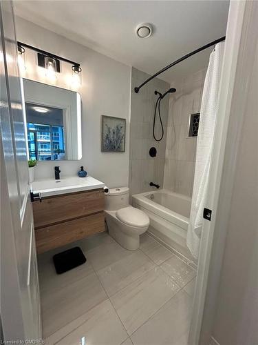 1110-58 Marine Parade Drive, Toronto, ON - Indoor Photo Showing Bathroom