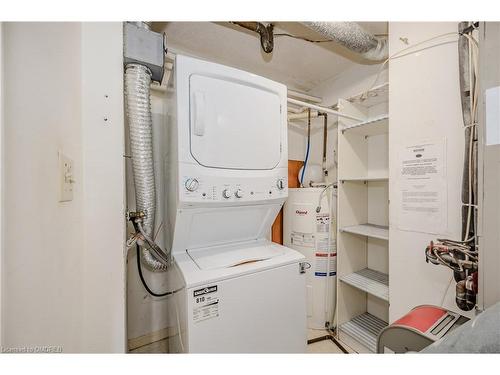 310-2199 Sixth Line, Oakville, ON - Indoor Photo Showing Laundry Room