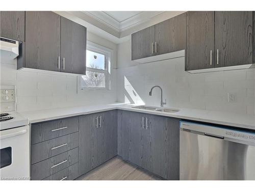 5-8 Tisdale Street S, Hamilton, ON - Indoor Photo Showing Kitchen