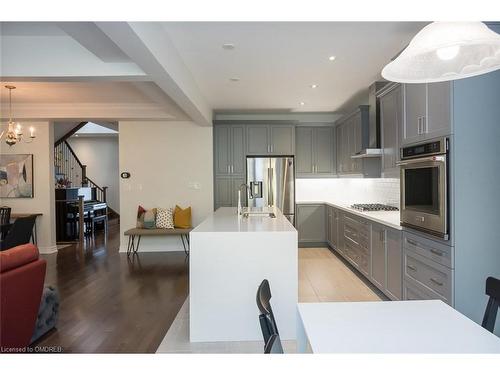 3401 Vernon Powell Drive Drive, Oakville, ON - Indoor Photo Showing Kitchen With Upgraded Kitchen