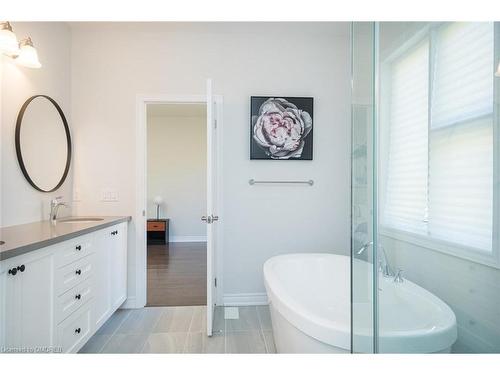 3401 Vernon Powell Drive Drive, Oakville, ON - Indoor Photo Showing Bathroom