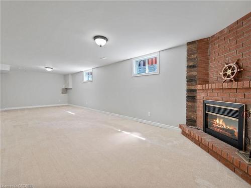 3569 Belvedere Crescent, Mississauga, ON - Indoor Photo Showing Living Room With Fireplace