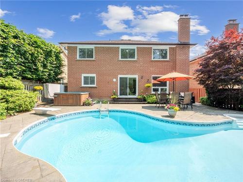 3569 Belvedere Crescent, Mississauga, ON - Outdoor With In Ground Pool With Backyard