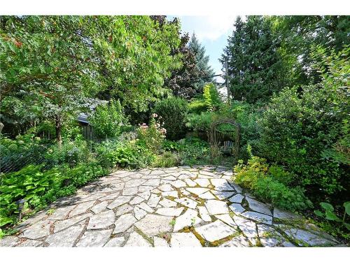 268 Robinson Street, Oakville, ON - Outdoor