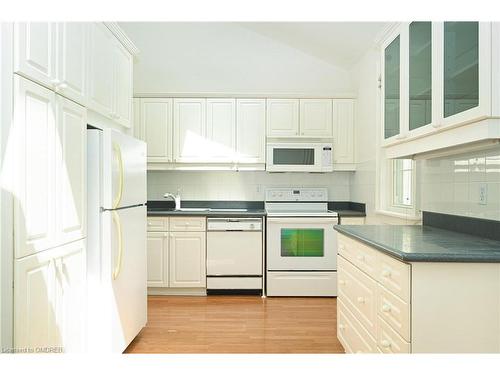 268 Robinson Street, Oakville, ON - Indoor Photo Showing Kitchen