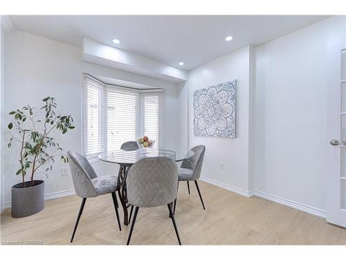 1095 Queens Avenue, Oakville, ON - Indoor Photo Showing Dining Room