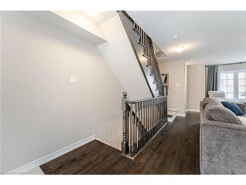 9 Dorchester Terrace, Stoney Creek, ON - Indoor Photo Showing Other Room