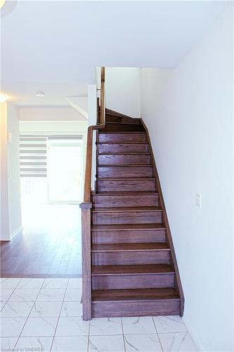 73 Holder Drive, Brantford, ON - Indoor Photo Showing Other Room