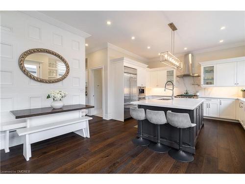 89 Russell Drive, Oakville, ON - Indoor Photo Showing Kitchen With Upgraded Kitchen