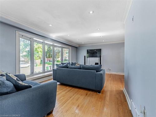 43 Ludgate Drive, Etobicoke, ON - Indoor Photo Showing Living Room